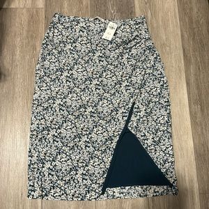 Abercrombie & Fitch Mid Skirt